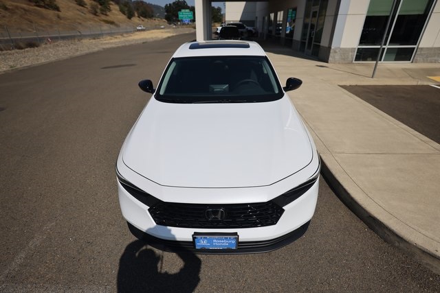 2025 Honda Accord Sedan SE Image 3 of 40