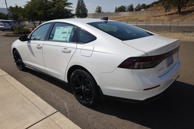 2025 Honda Accord Sedan SE Image 13 of 40