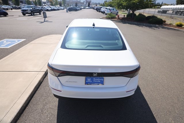 2025 Honda Accord Sedan SE Image 12 of 40