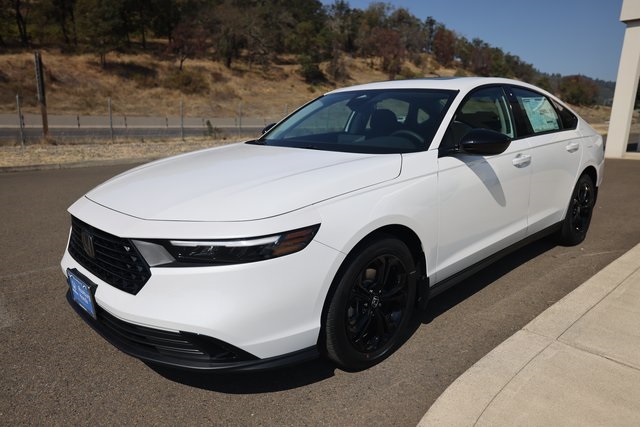2025 Honda Accord Sedan SE Image 1 of 40