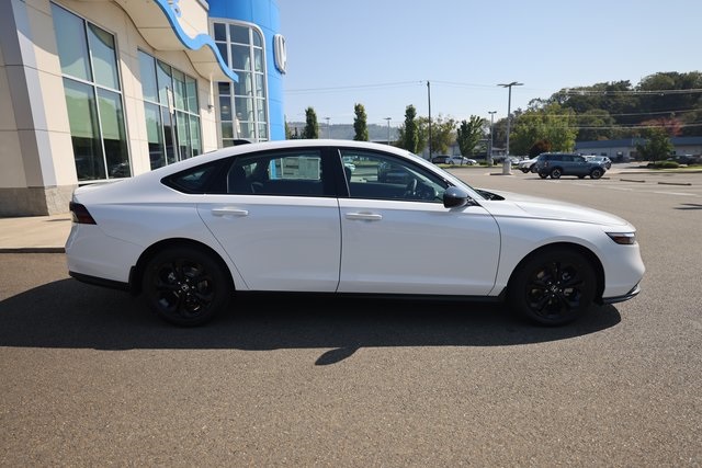 2025 Honda Accord Sedan SE Image 7 of 40