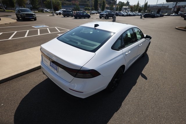 2025 Honda Accord Sedan SE Image 10 of 40