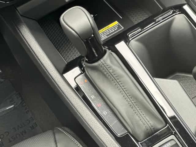 Vehicle image 23 of 35