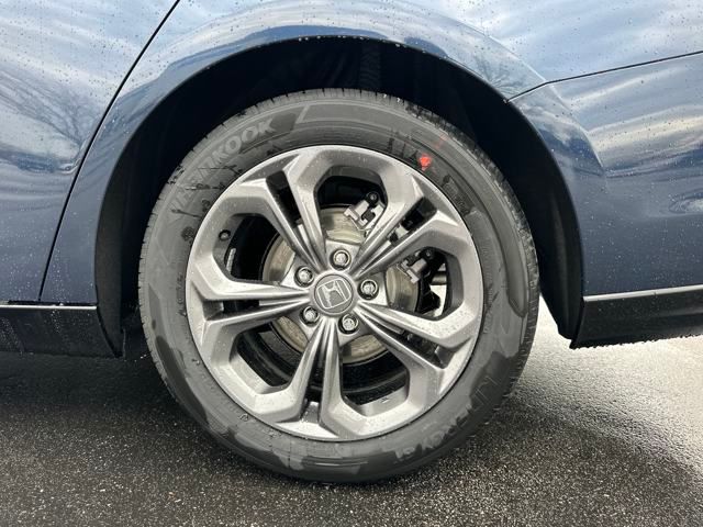 Vehicle image 34 of 35