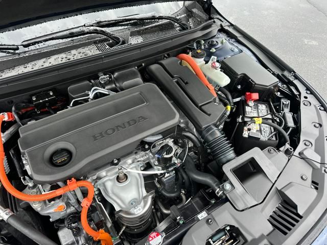 Vehicle image 31 of 35