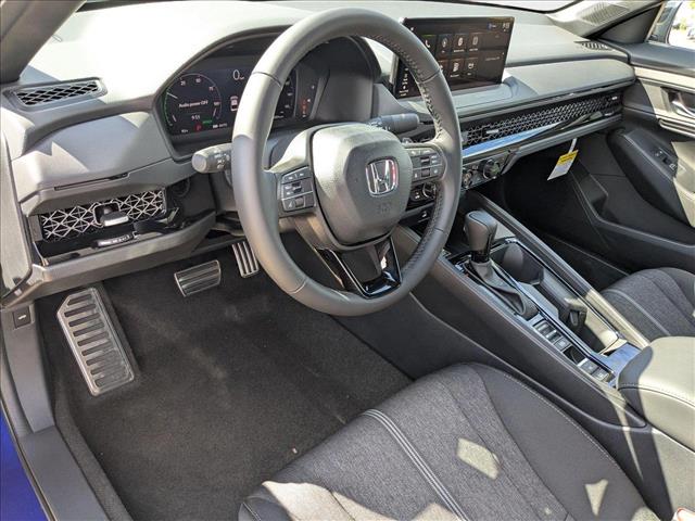 2025 Honda Accord Hybrid Sport Image 12 of 17