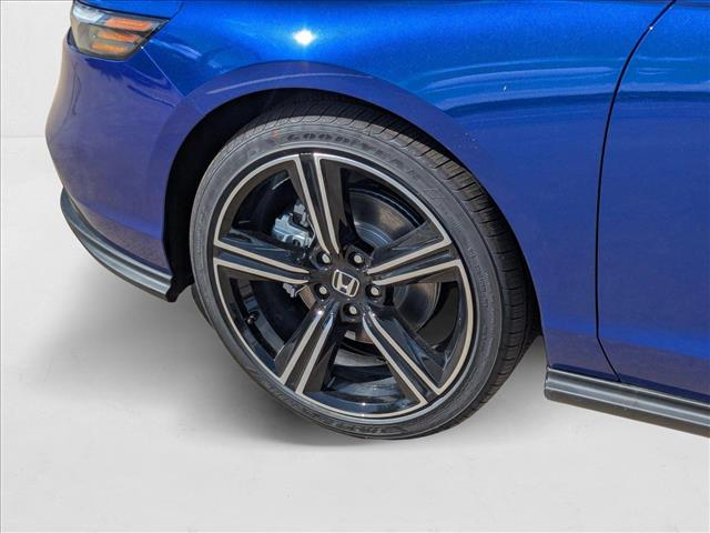 2025 Honda Accord Hybrid Sport Image 9 of 17