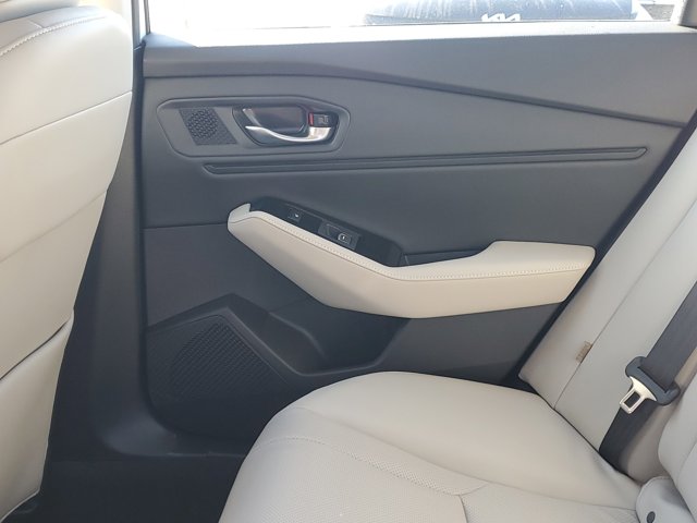Vehicle image 12 of 32
