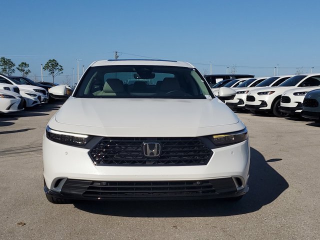 Vehicle image 2 of 32