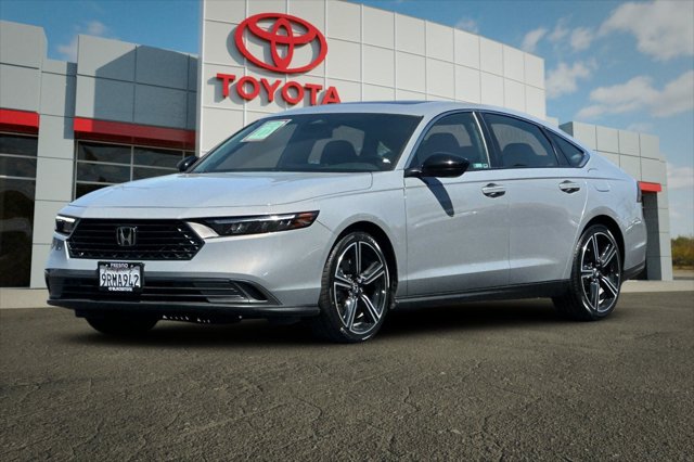 2025 Honda Accord Hybrid Sport Image 1 of 27