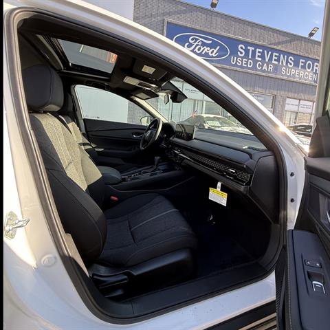 2025 Honda Accord Hybrid Sport Image 9 of 20