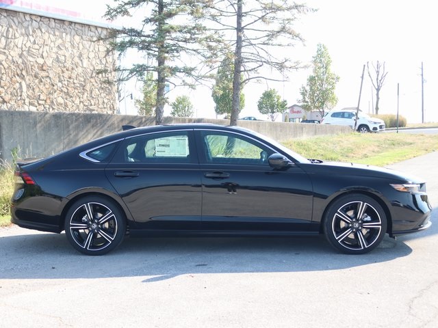 2025 Honda Accord Hybrid Sport Image 4 of 32