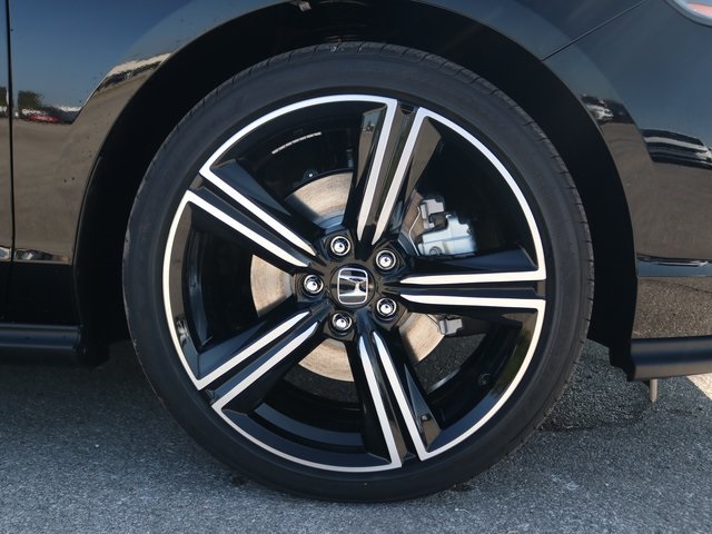 2025 Honda Accord Hybrid Sport Image 8 of 32