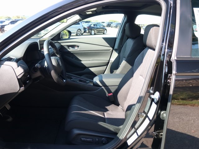 2025 Honda Accord Hybrid Sport Image 13 of 32