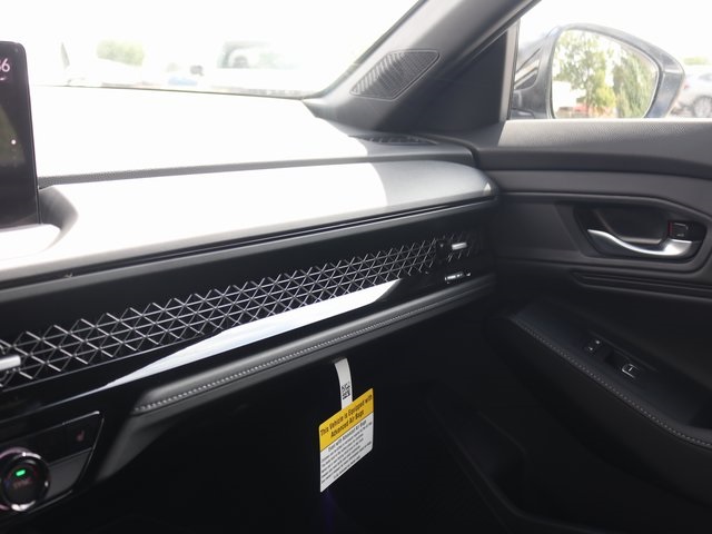 2025 Honda Accord Hybrid Sport Image 16 of 32