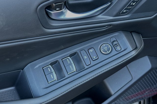 2025 Honda Accord Hybrid Sport-L Image 22 of 31