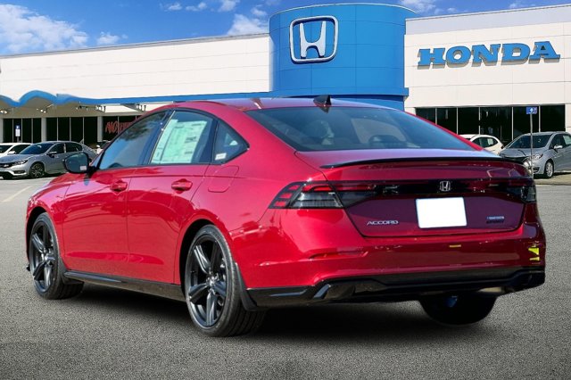 2025 Honda Accord Hybrid Sport-L Image 7 of 31