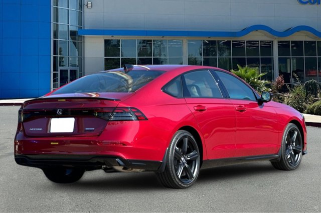 2025 Honda Accord Hybrid Sport-L Image 5 of 31