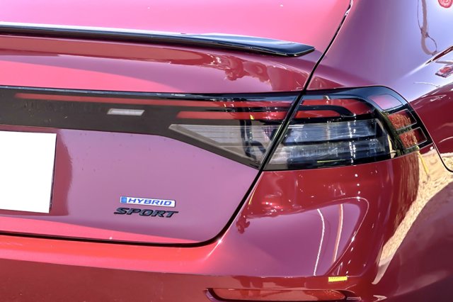 2025 Honda Accord Hybrid Sport-L Image 29 of 31