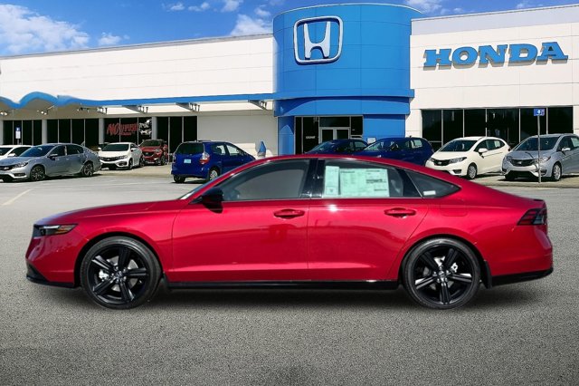 2025 Honda Accord Hybrid Sport-L Image 8 of 31