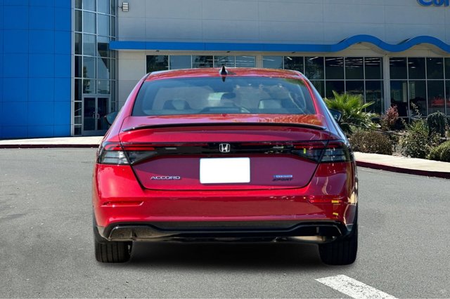 2025 Honda Accord Hybrid Sport-L Image 6 of 31