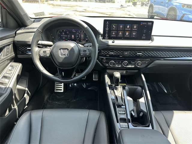 Vehicle image 8 of 25