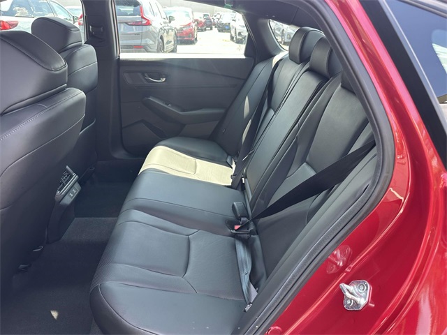 Vehicle image 5 of 25