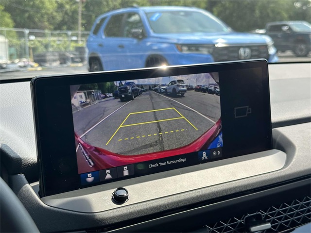 Vehicle image 10 of 25