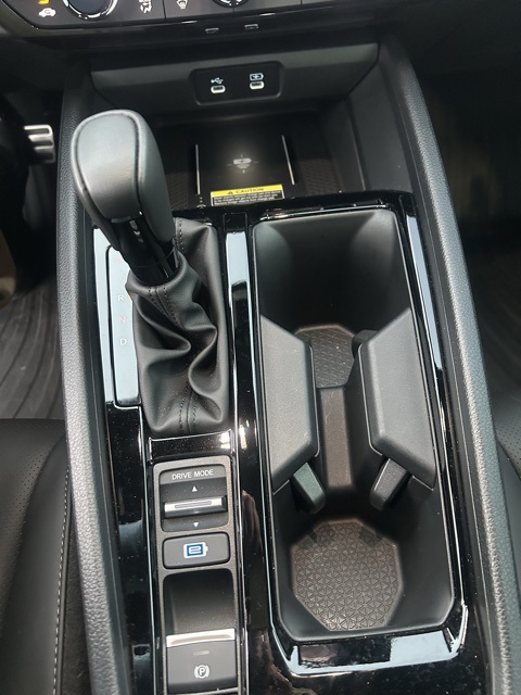 2025 Honda Accord Hybrid Sport-L Image 12 of 15