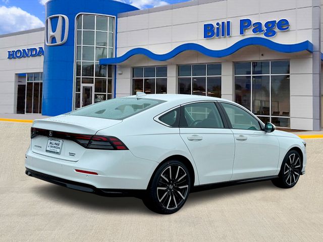 2025 Honda Accord Hybrid Touring Image 3 of 31