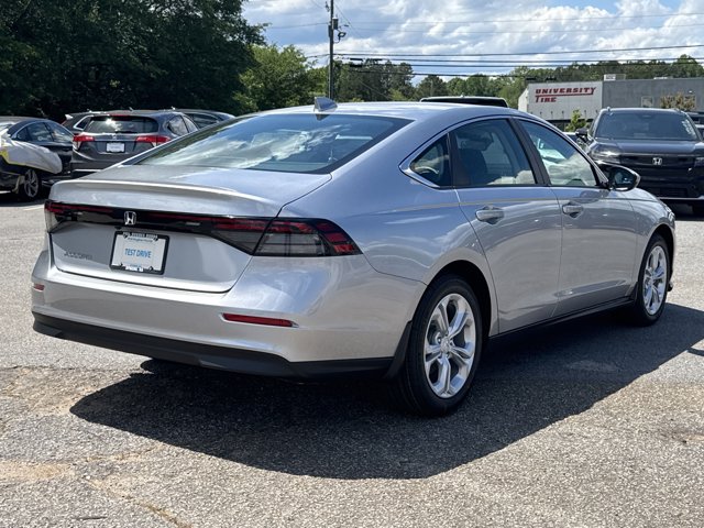 Vehicle image 6 of 32