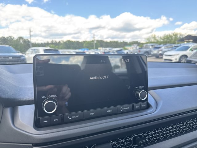 Vehicle image 29 of 32