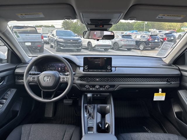 Vehicle image 23 of 32