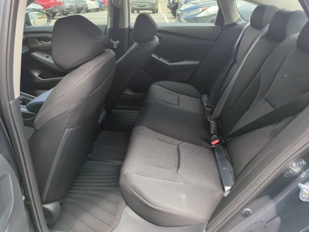 Vehicle image 18 of 28