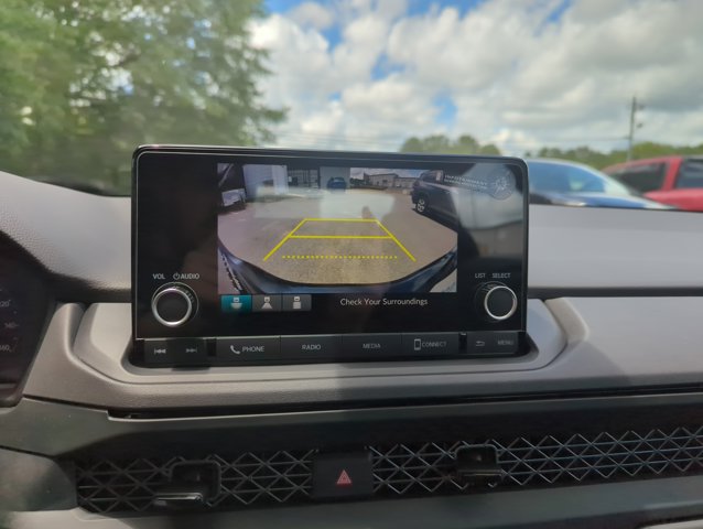 Vehicle image 27 of 28