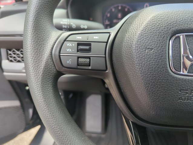 Vehicle image 22 of 28