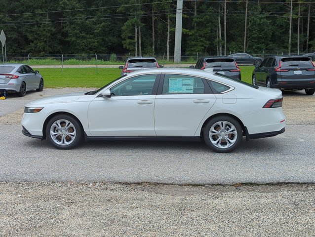 Vehicle image 8 of 26