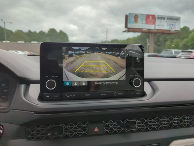 Vehicle image 15 of 26