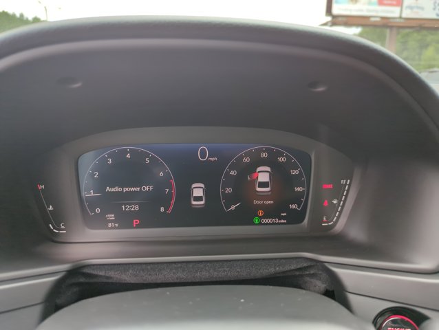 Vehicle image 14 of 26