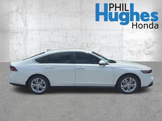 Vehicle image 5 of 29