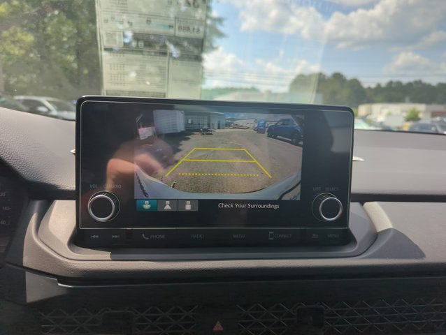 Vehicle image 16 of 29