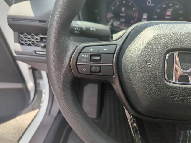 Vehicle image 13 of 29