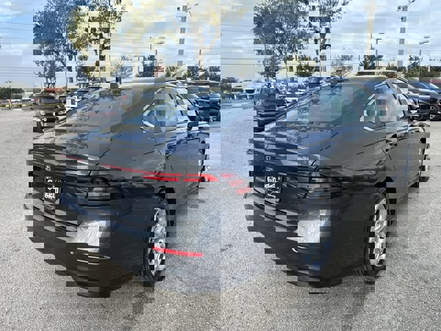 2025 Honda Accord LX Image 6 of 30