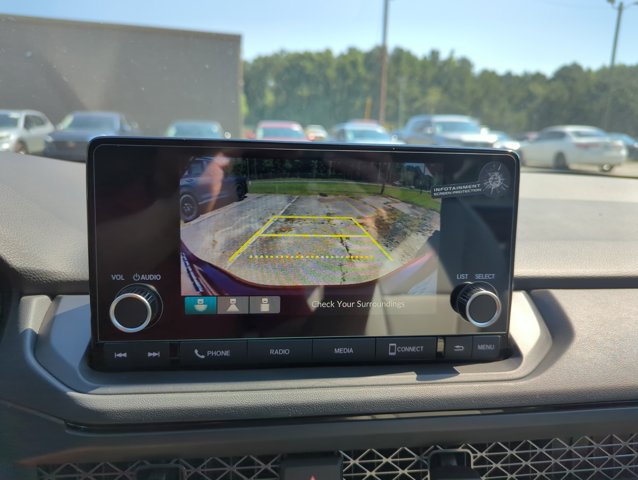 Vehicle image 20 of 31