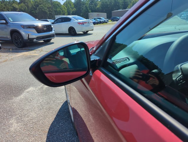 Vehicle image 26 of 31