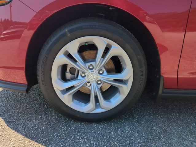 Vehicle image 10 of 31