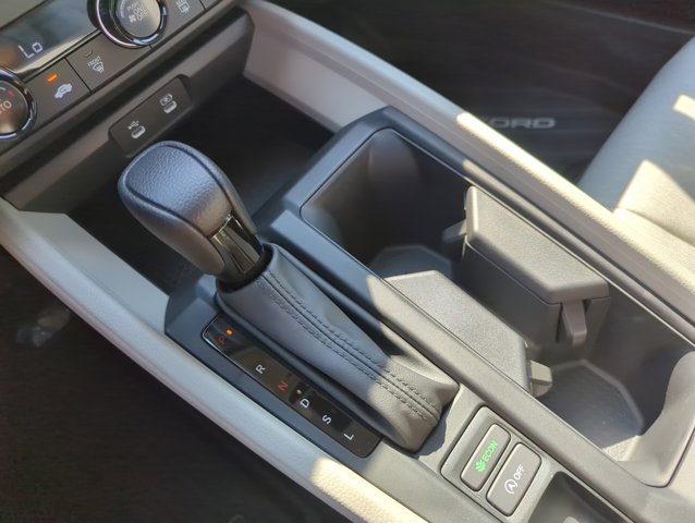 Vehicle image 22 of 31
