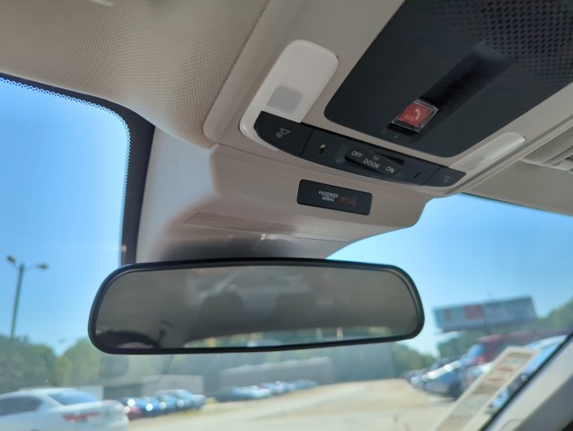 Vehicle image 27 of 31