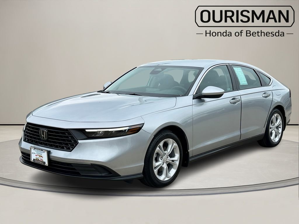 2025 Honda Accord LX Image 1 of 30