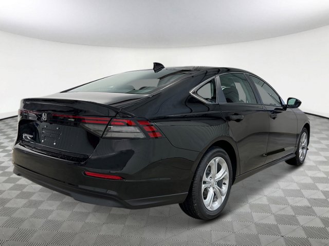 2025 Honda Accord LX Image 6 of 26